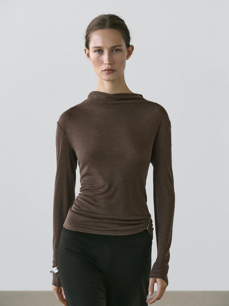 Funnel neck T-shirt