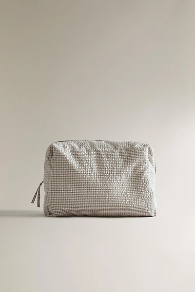 CHILDREN'S GINGHAM TOILETRY BAG