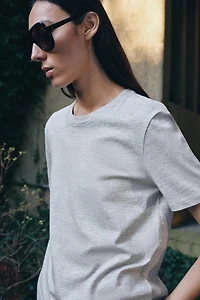 BASIC COTTON T-SHIRT