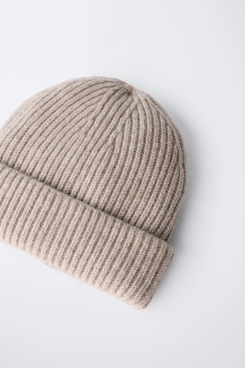 BONNET EN MAILLE BASIQUE