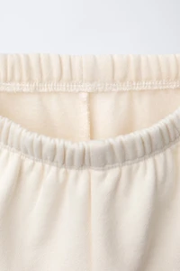 BASIC SWEATSHIRT AND JOGGER PANTS SET