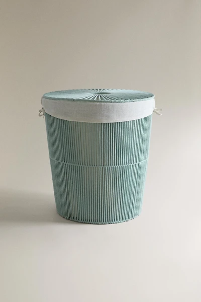COTTON LINED LAUNDRY BASKET WITH LID