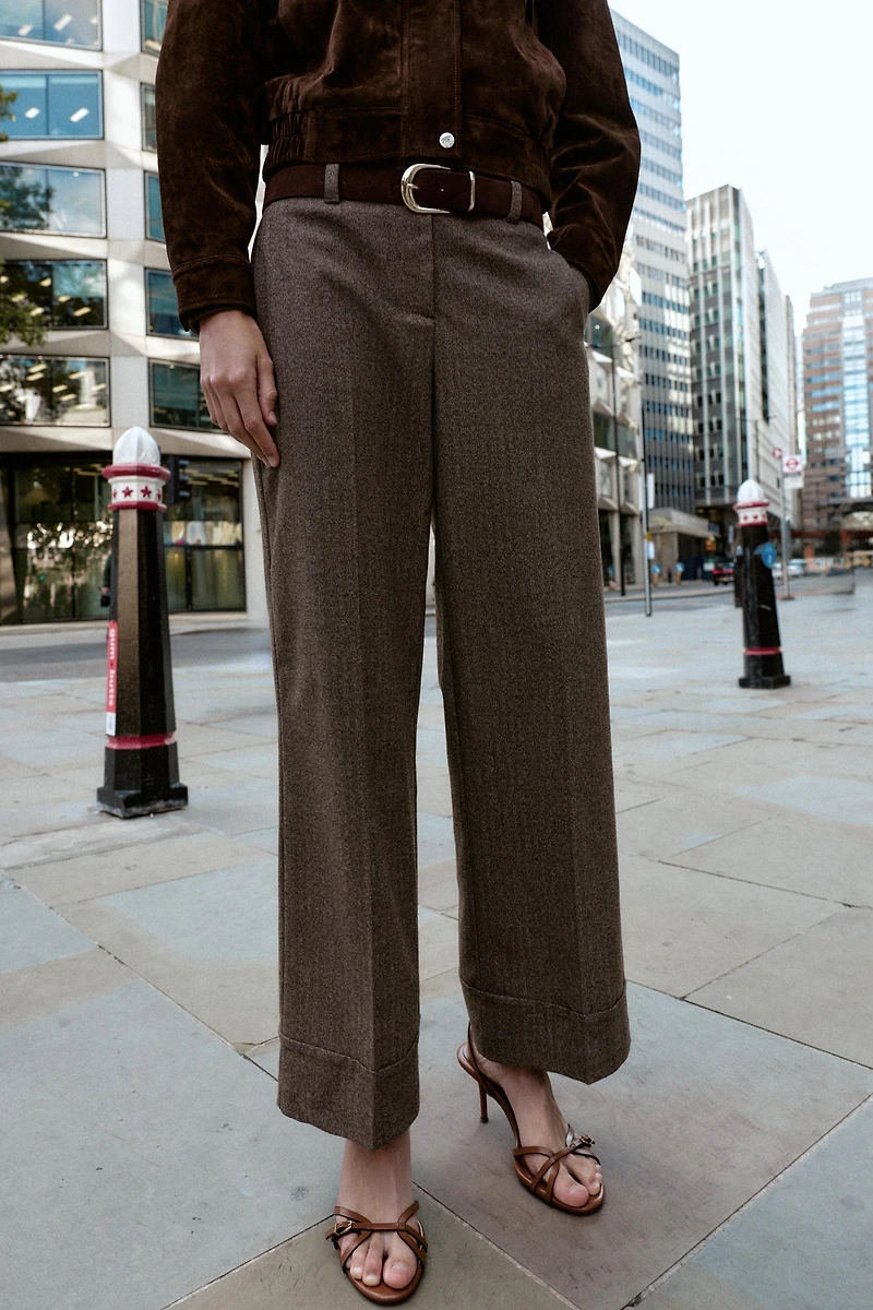 PANTALON À CHEVRONS AVEC CEINTURE