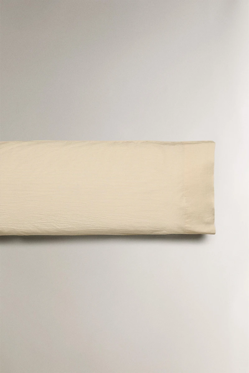 STRIPED PRINT PILLOWCASE