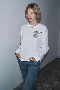 T-SHIRT SCULPTURES À MANCHES LONGUES