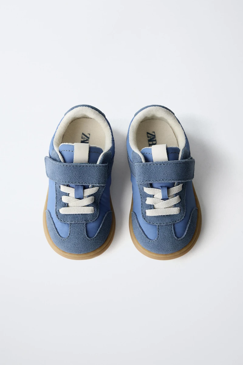 RETRO BAREFOOT SNEAKERS