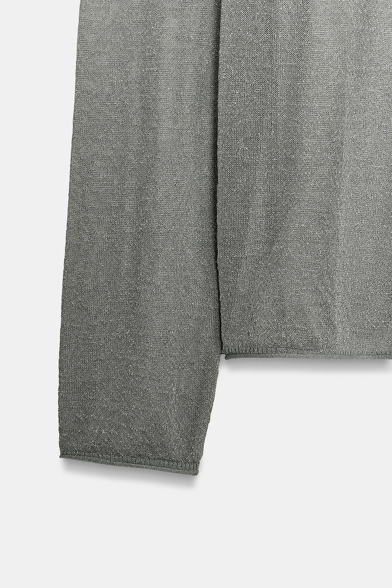 PULL OVERSIZE EN MAILLE À FIL MÉTALLISÉ