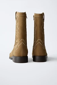 COWBOY BOOTS