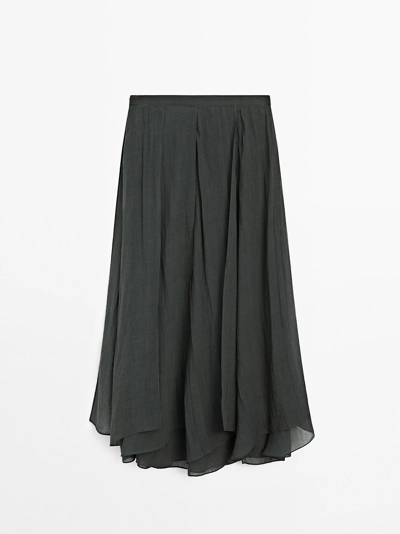Long flowing skirt with ruffles