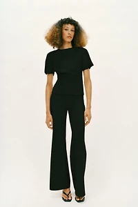 SHORT SLEEVE CUT OUT TOP