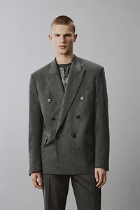 RELAXED FIT DOUBLE-BREASTED PINSTRIPE SUIT BLAZER