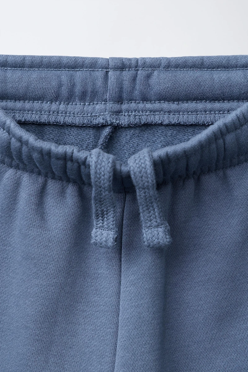 SWEATSHIRT AND JOGGER PANTS WITH LABELS SET