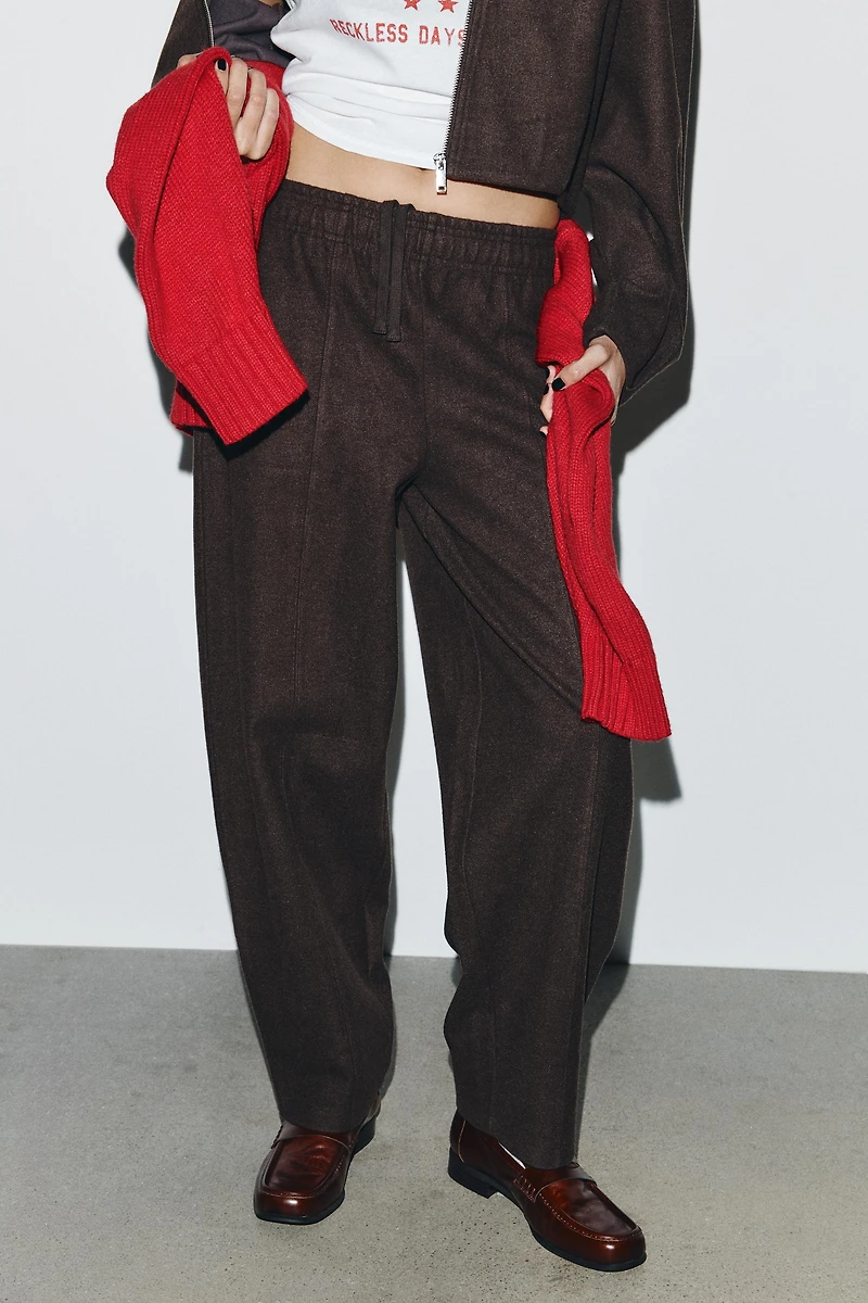 SOFT STRAIGHT LEG PANTS