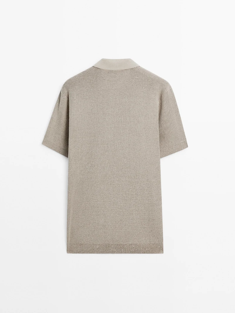 Polo en maille à col V texturé
