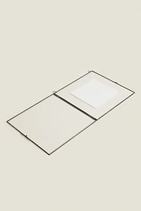 PICTURE FRAME WITH BLACK RIM