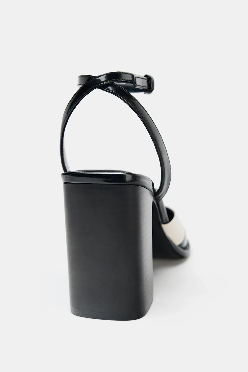 CHAUSSURES À TALONS ET BRACELET