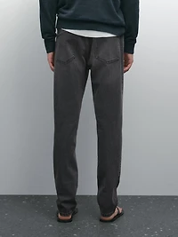 Slim fit jeans