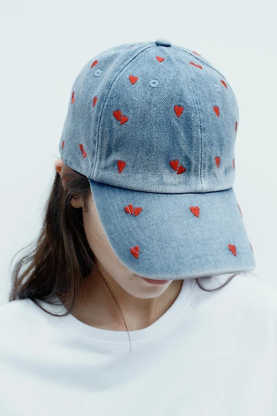 CASQUETTE EN DENIM BRODERIES CŒURS