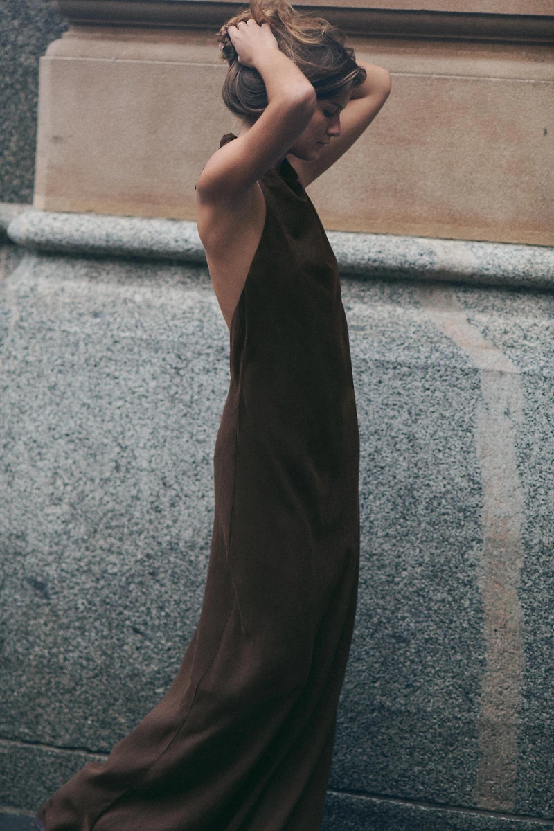FLOWY HALTER DRESS