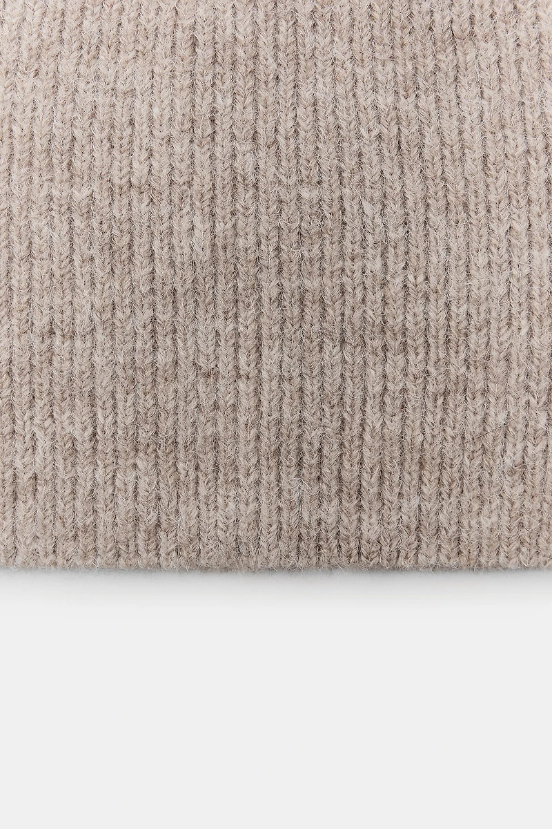 BONNET BEANIE EN MAILLE CANNELÉ