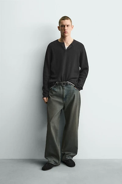 LOOSE FIT JEANS