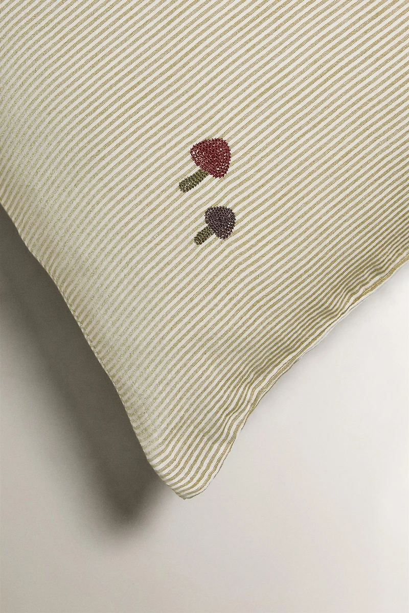 CHILDREN'S MUSLIN STRIPED PILLOWCASE
