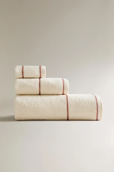 SERVIETTE DE BAIN PASSEPOIL CONTRASTANT