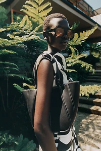 MINI SAC SHOPPER À SURPIQÛRES