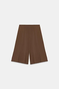 FLOWY WIDE-LEG BERMUDA SHORTS