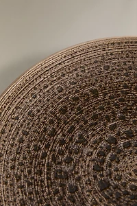 DINNER PLATE WITH RAISED DESIGN