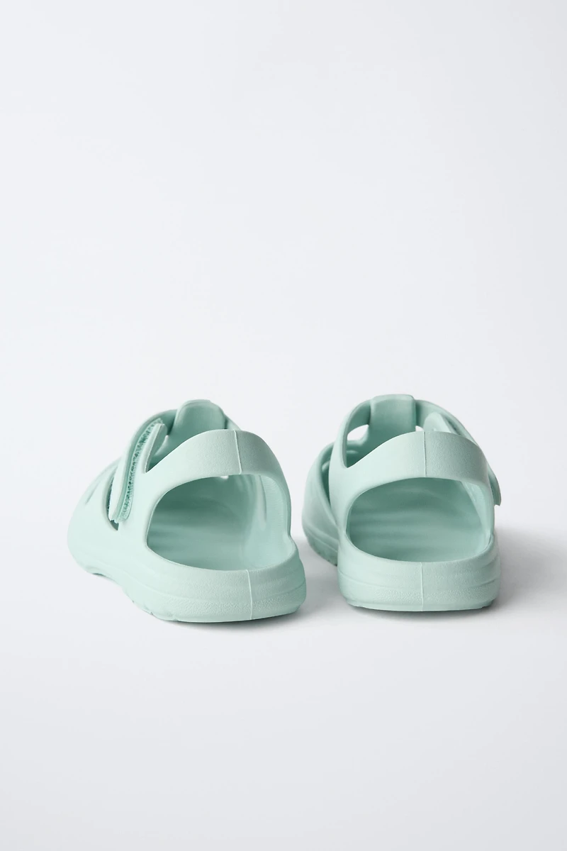 BAREFOOT FISHERMAN SANDALS