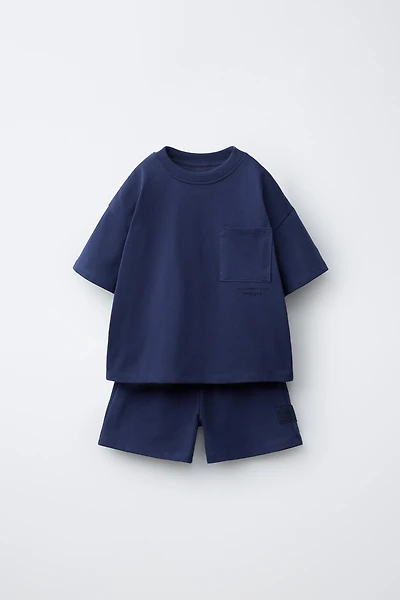 PLAIN T-SHIRT AND BERMUDA JOGGING SET