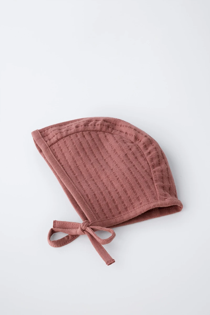 BONNET AND BIB SET