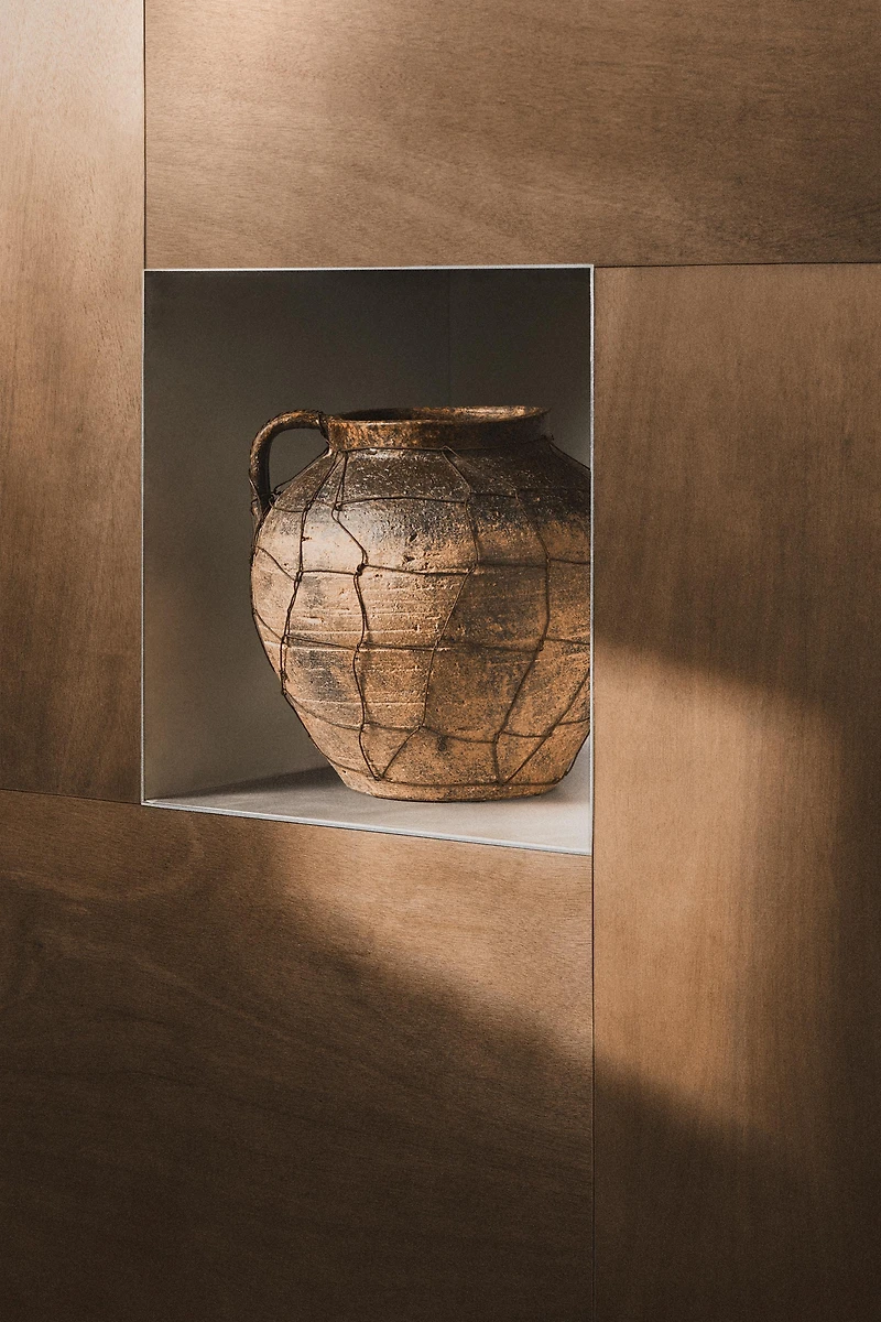 TERRACOTTA LATTICE VASE