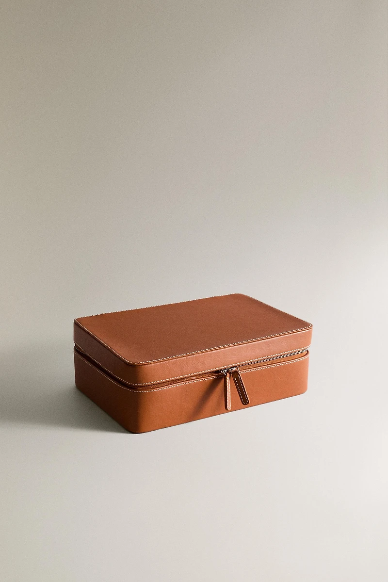 LARGE LEATHER MAKEUP BAG WITH COMPARTMENTS