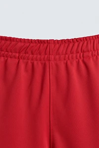 SHORTS WITH CONTRAST PIPING