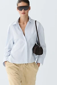 100% cotton shirt with pocket detail