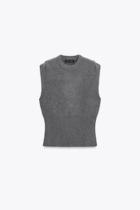 TOP GILET EN MAILLE PLIS ÉPAULE AVEC LAINE