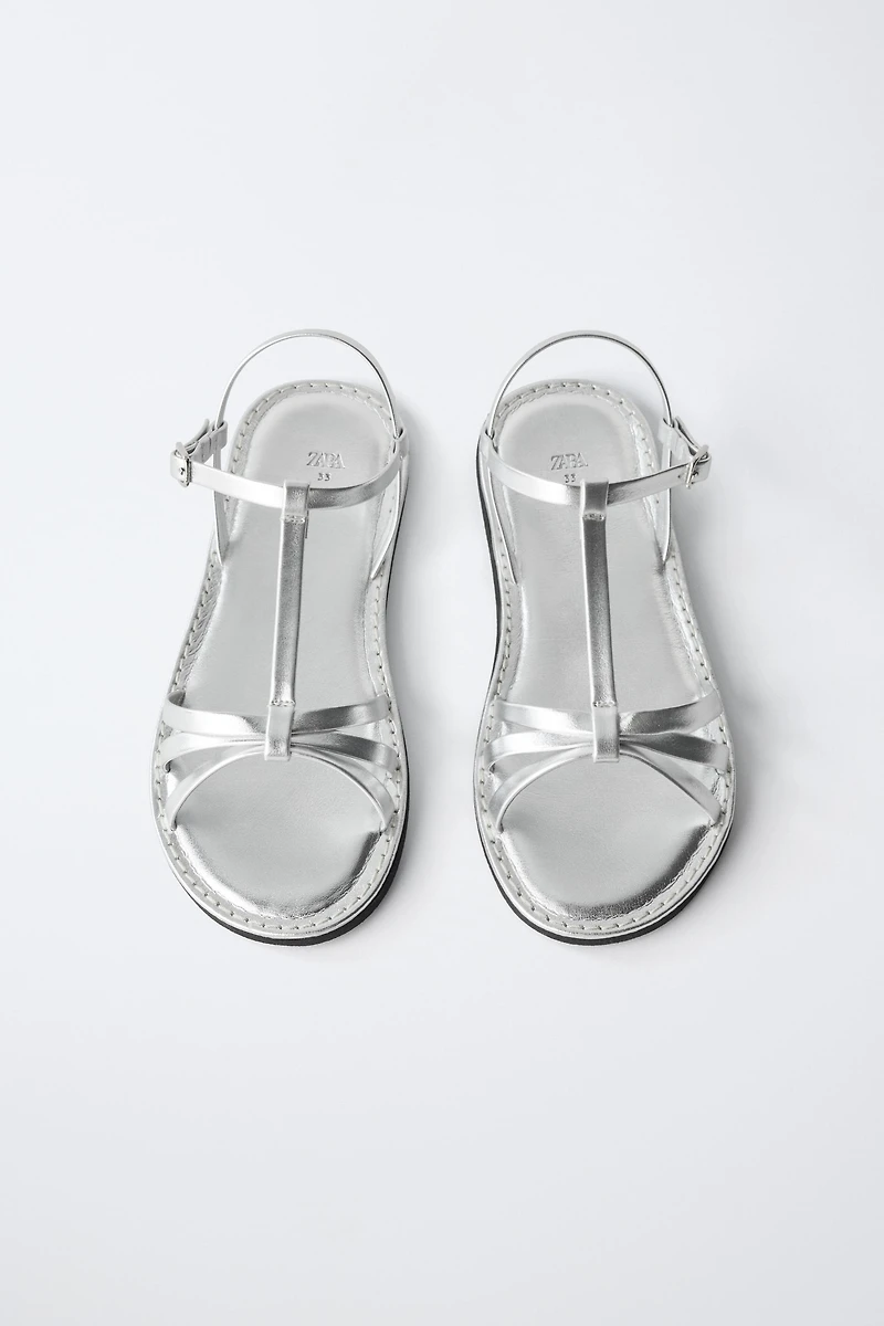 SANDALES À BRIDES MÉTALLISÉES