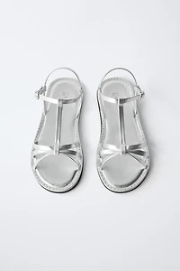 SANDALES À BRIDES MÉTALLISÉES