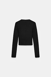 RIBBED KNIT TOP WITH APPLIQUÉ