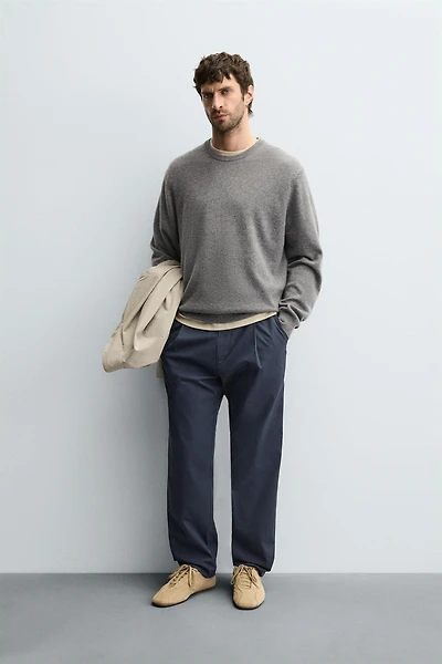 RELAXED FIT PLEATED PANTS
