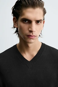 V-NECK KNIT T-SHIRT