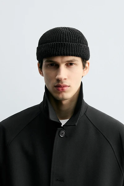 SHORT KNIT HAT