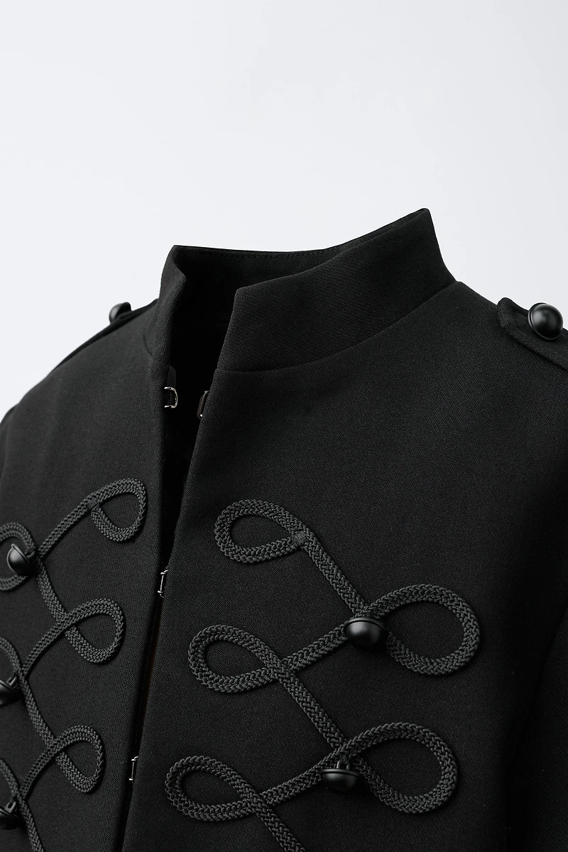 FITTED BUTTON JACKET