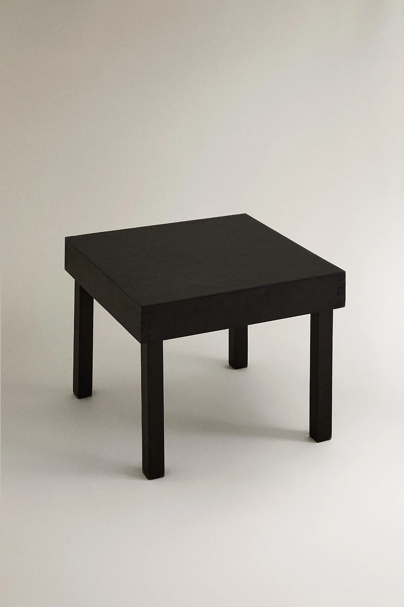 SIDE TABLE MADE OF WOOD AND LEATHER