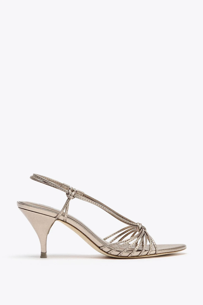 KNOT STRAP LEATHER SANDALS