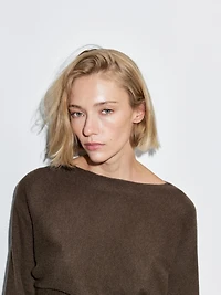 Boat neck knit sweater