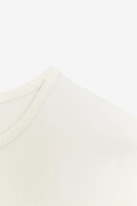 RIBBED T-SHIRT