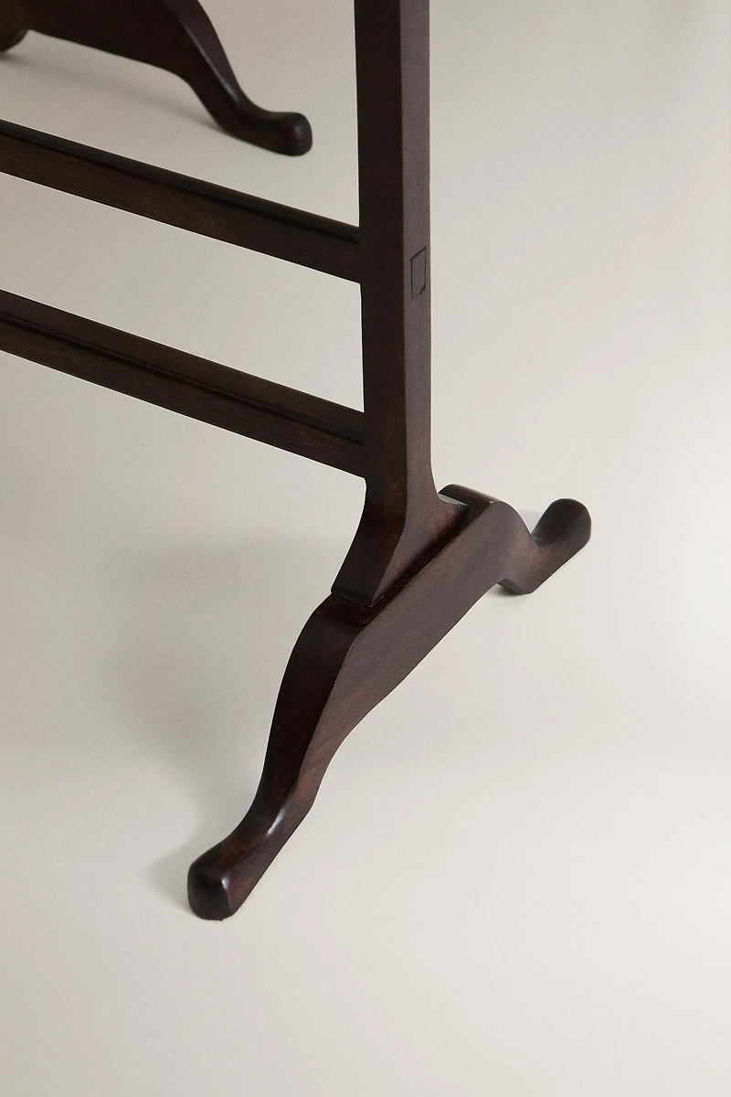 FOLDABLE TOWEL RACK